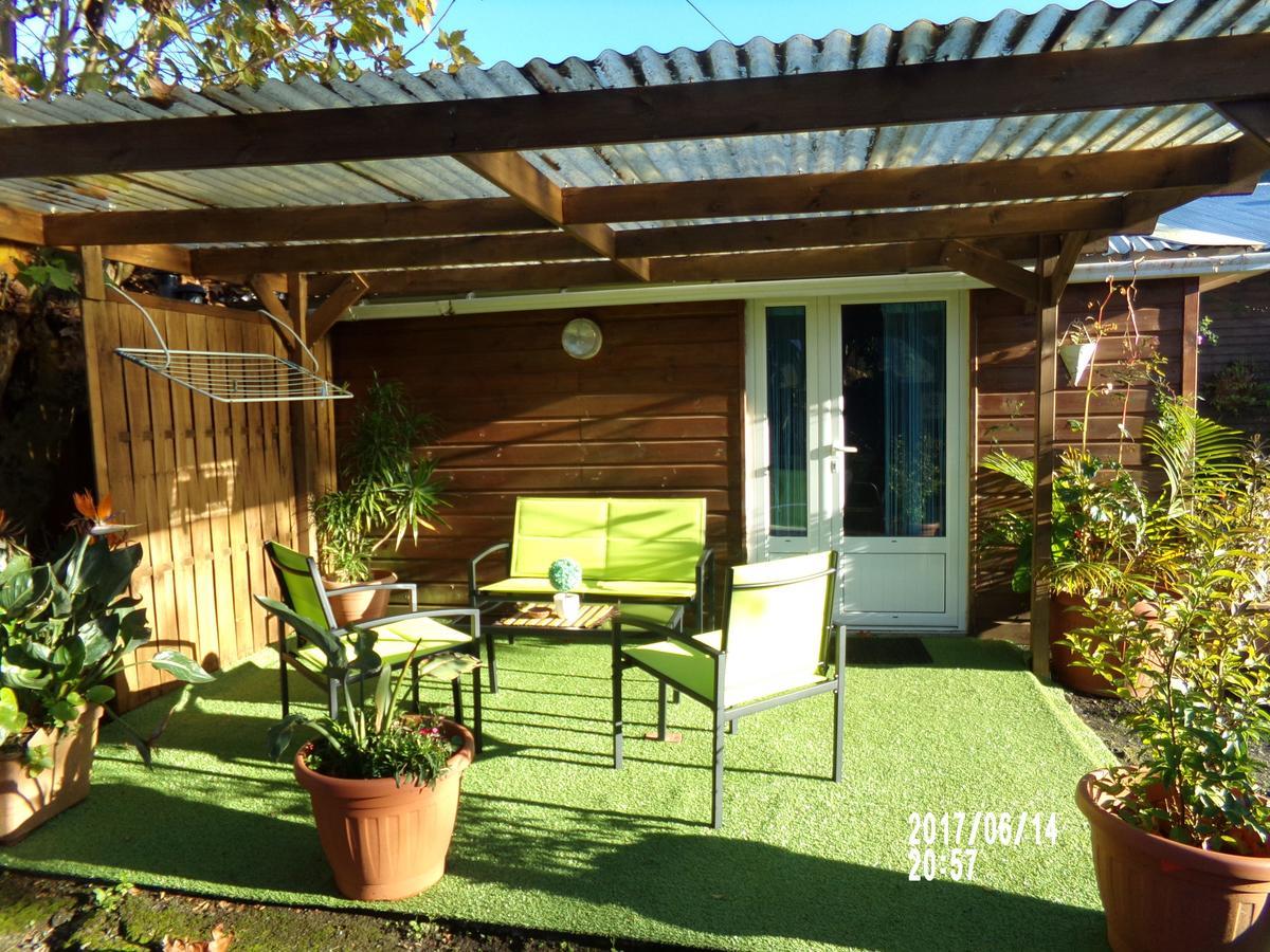 Bed and Breakfast Les Aubepines Bras des Calumets Exterior foto
